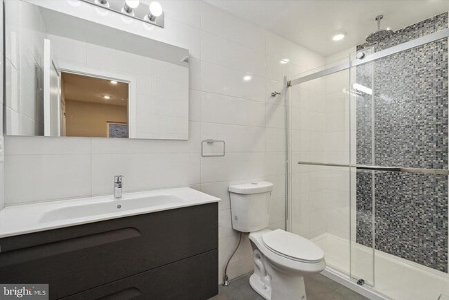 Building Photo - 1705 W Seybert St