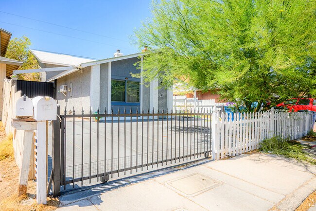 Photo - 121 Colbath St Casa