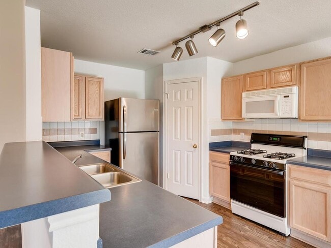 Photo - 200 Buttercup St