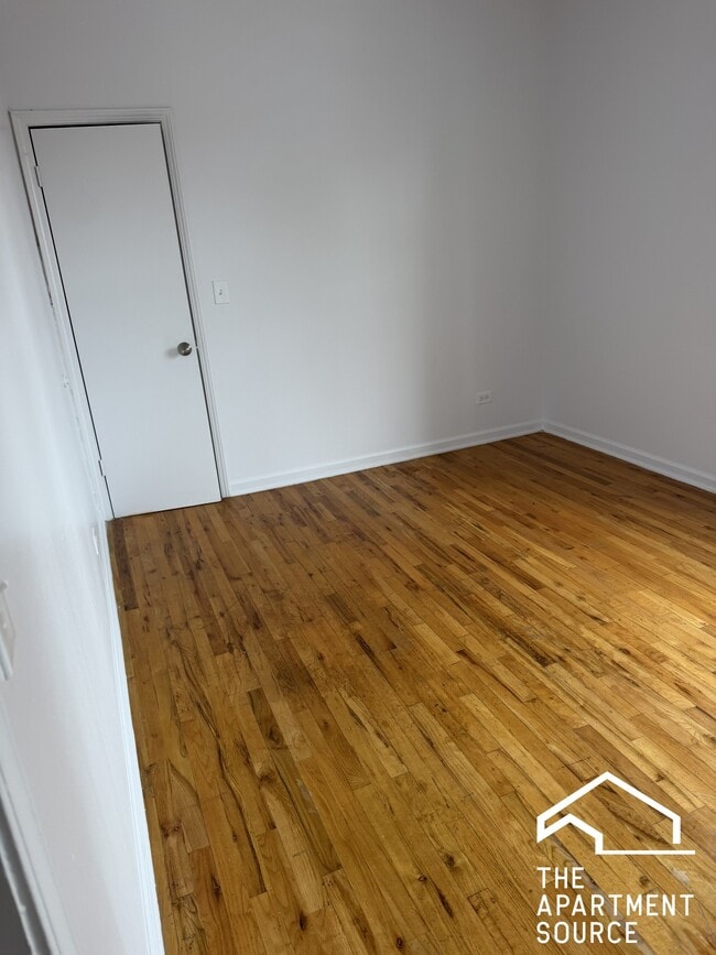 Photo - 4033 W Gladys Ave Unidad 2S