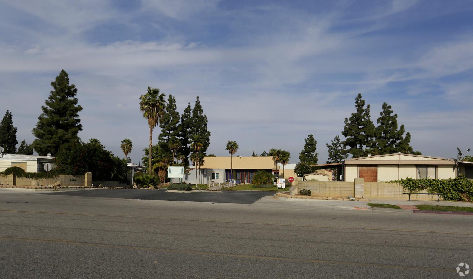 Photo - Sierra Pines Apartments