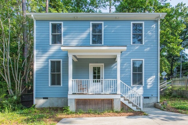 Photo - 200 Howell St