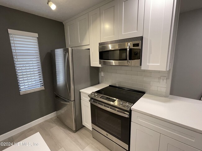 Photo - 600 Domenico Cir Unit A2