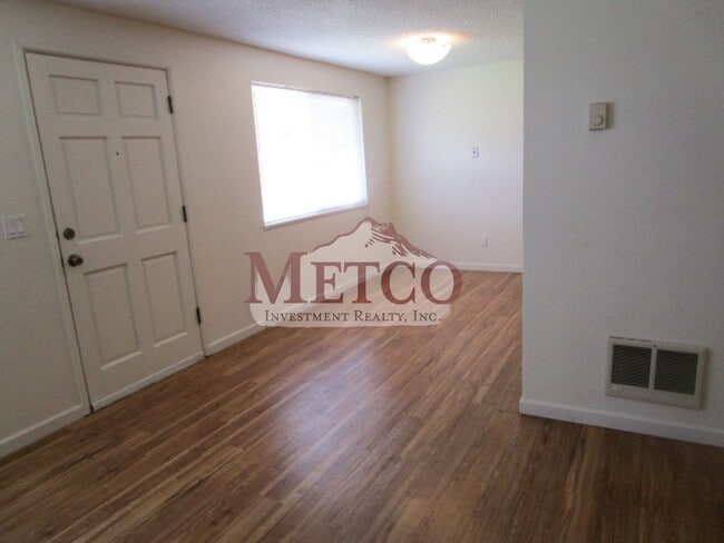 Photo - 06804 Unidad A