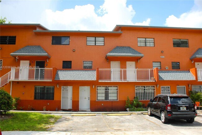 Photo - 2260 W 55th St Unit 2