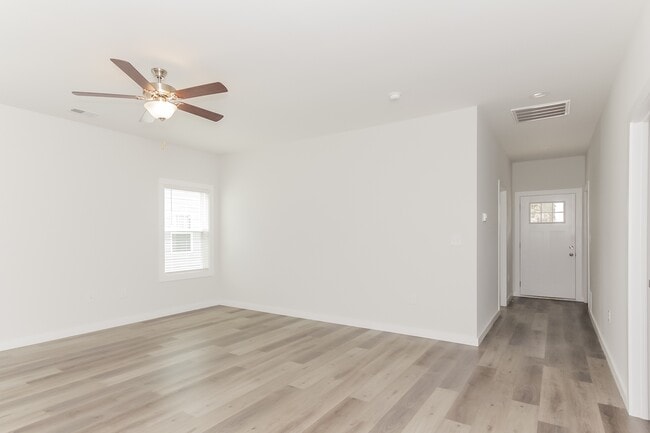 Photo - 2309 Newland Rd