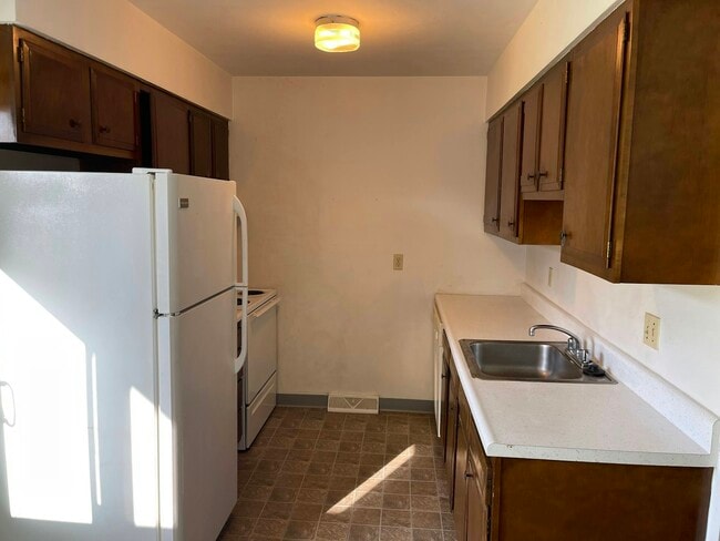 Photo - 4163 W Ridge Rd