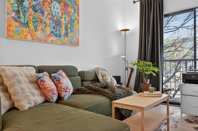 Photo - 318 38th St Unit 301