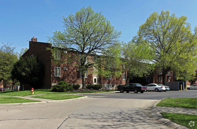 Oak Hill Village Apartments
