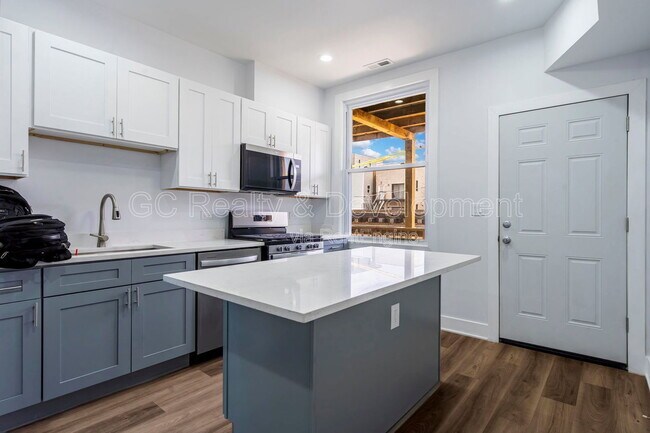 Photo - 3744 N Wilton Ave Unit 2N