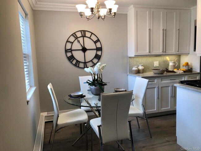 Photo - 53 Old Oak Ln Unidad 53B