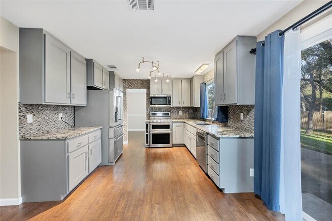 Photo - 13233 Briar Hollow Dr