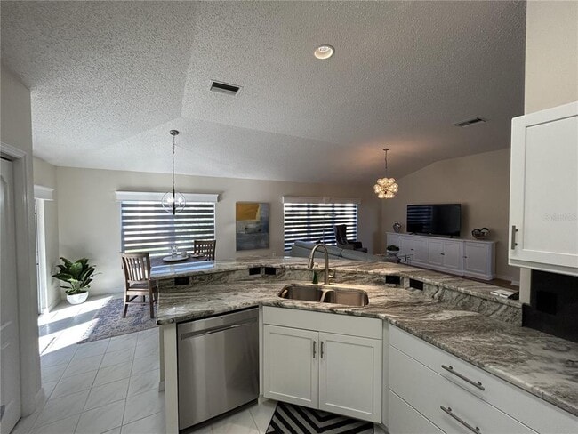Photo - 3057 St Thomas Ln