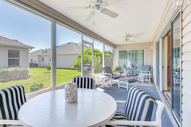 Photo - 684 Winifred Way Unit ID1386176P