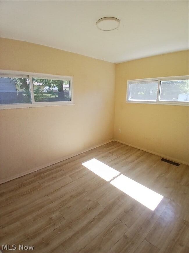 Photo - 3025 1/2 Northgate Ave Unit 1/2