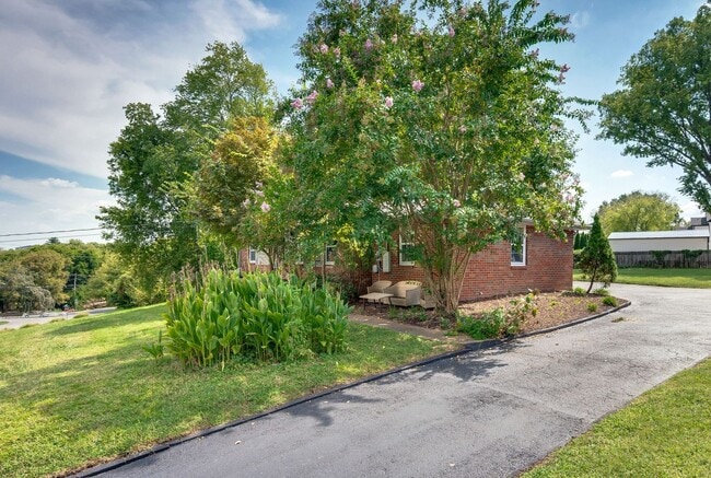 Photo - Beautifully Updated 3BR/1.5BA Home in Cove...