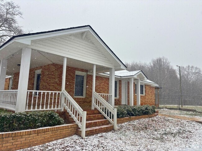 Building Photo - 3BR/3BA Brick Farmhouse on 4.4 Acres – Pic...