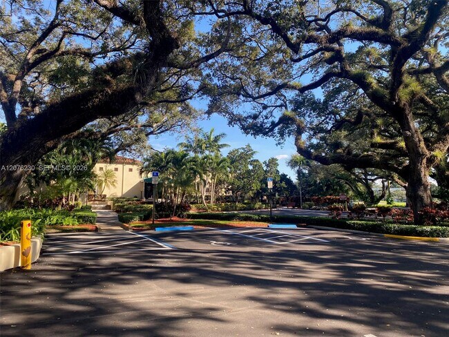 Photo - 9420 Poinciana Pl Unit 214