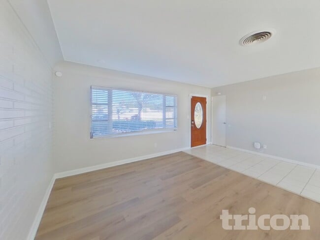 Photo - 5590 26th Ave N House