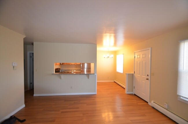 Photo - 670 Winona Ct