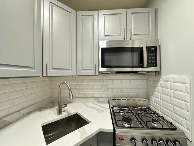545 W Belmont Ave Unit F5