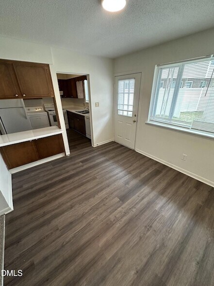 Photo - 2365 Champion Ct