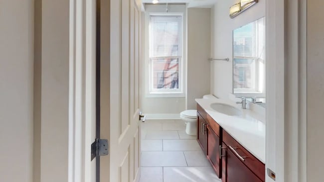 Photo - 1211 Broadway Unit Apt 3