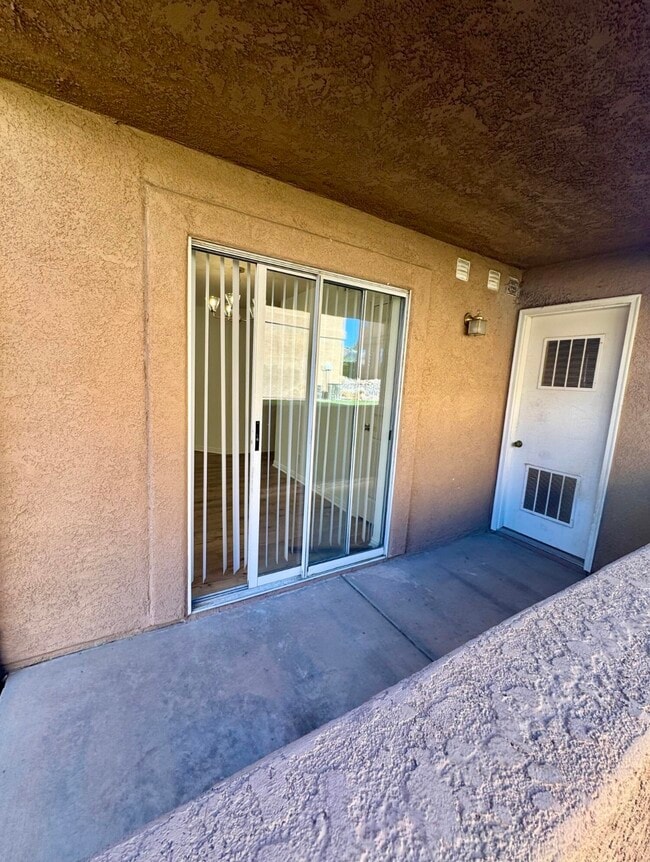 Photo - 1122 E 300 S