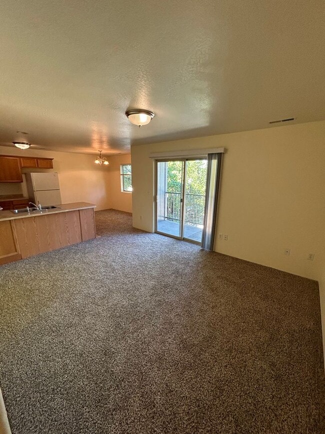 2178 Crater Lake Ave Unidad C