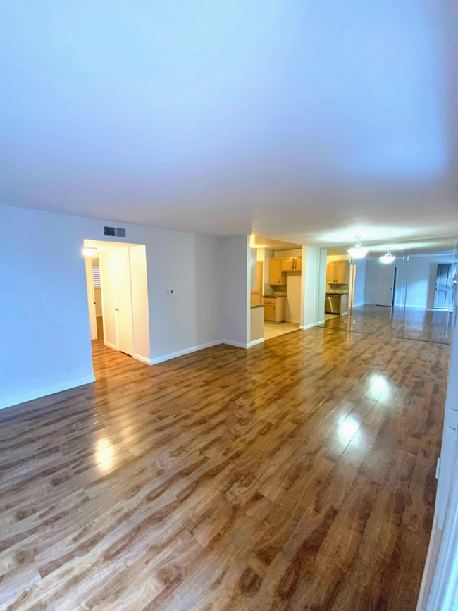 Photo - 18601 Collins St Condo Unit D2