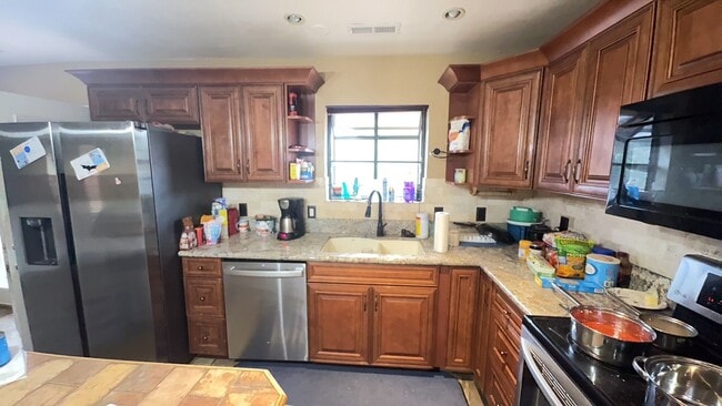 Photo - 4 Bed 2.5 Bath Home for Rent