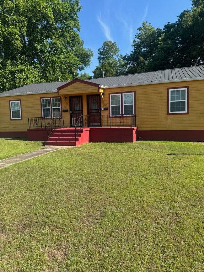 Photo - 1309 Hoke St