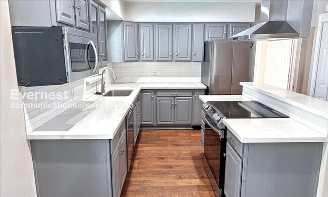 Photo - 2002 W Northview Ave