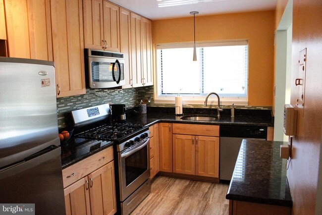 Photo - 10600 Weymouth St Apartment Unit 201