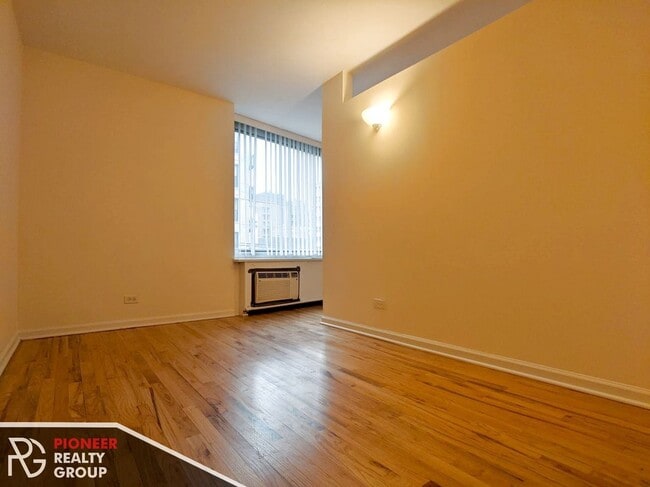 Photo - 4600 N Clarendon Ave Unit 309