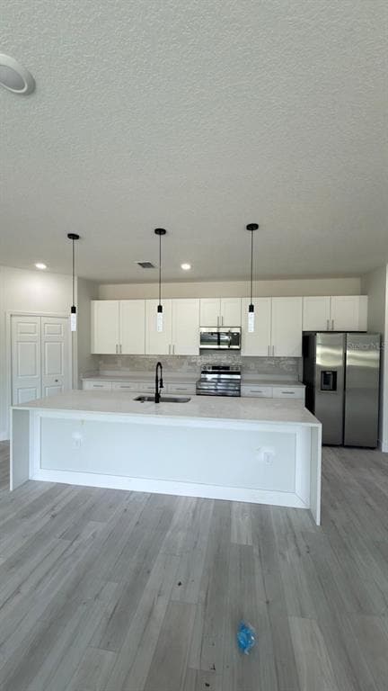 2693 Jeannin Dr