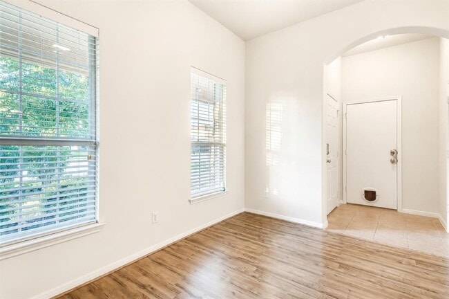 Photo - 1180 Arbor Knot Dr