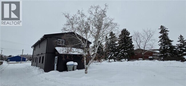 Photo - 2274 Line 34