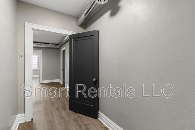 Photo - 5618 S Grand Blvd