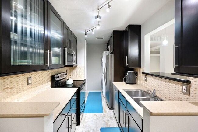 Photo - 1601 S Shepherd Dr