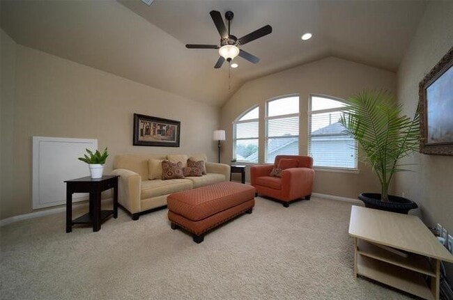 Photo - 138 S Vershire Cir