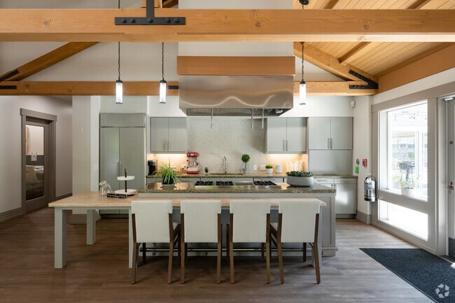 Communal Lounge - Preserve at Forbes Creek