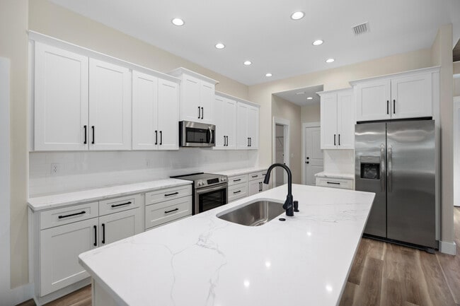 Photo - 119 Spruce St