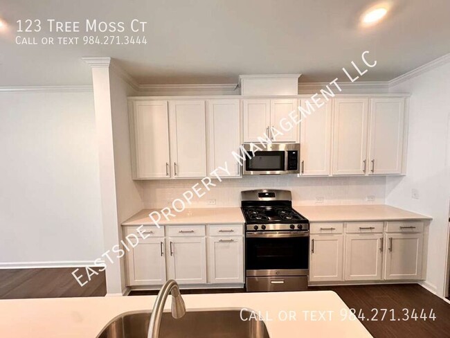 Photo - 123 Tree Moss Ct