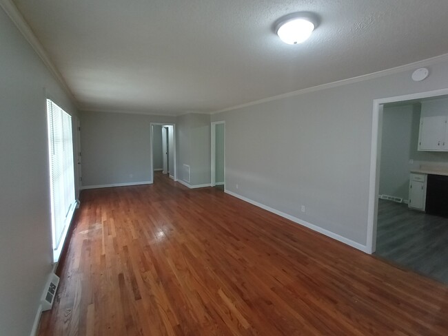 Photo - 23 Sequoia Dr