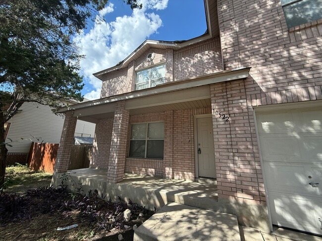Building Photo - 4bd 2.5ba in Prime Location Rental
