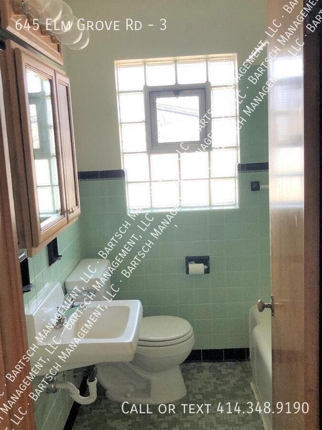 Photo - 645 Elm Grove Rd Unit 3
