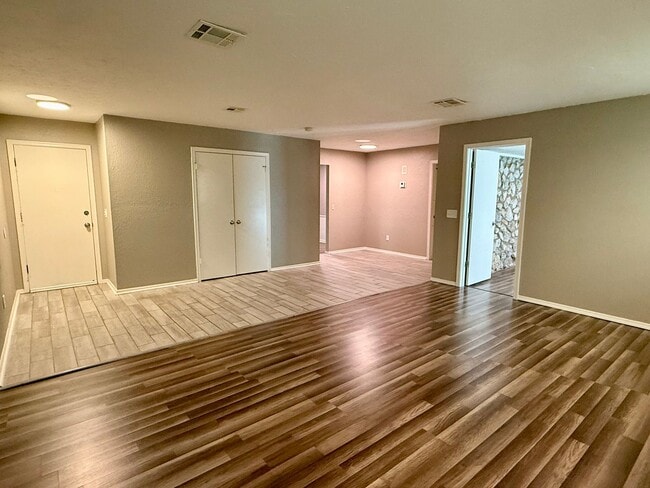 Photo - Updated 3 Bed 2 Bath Duplex in NW OKC