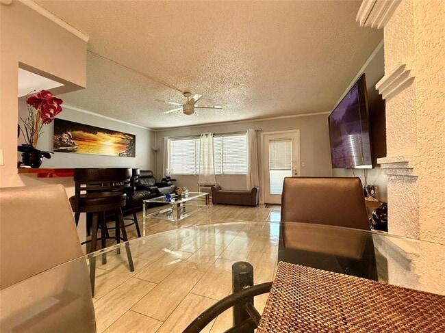 Photo - 355 Oakridge T Unit 355