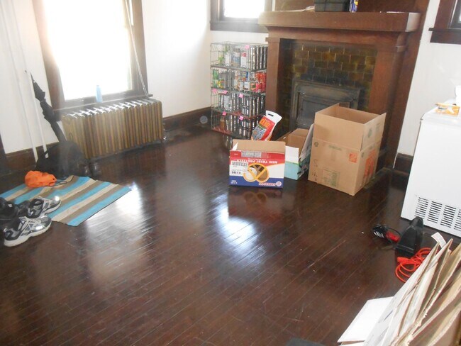 Photo - 4 Bed 2 Bath close to UWEC!